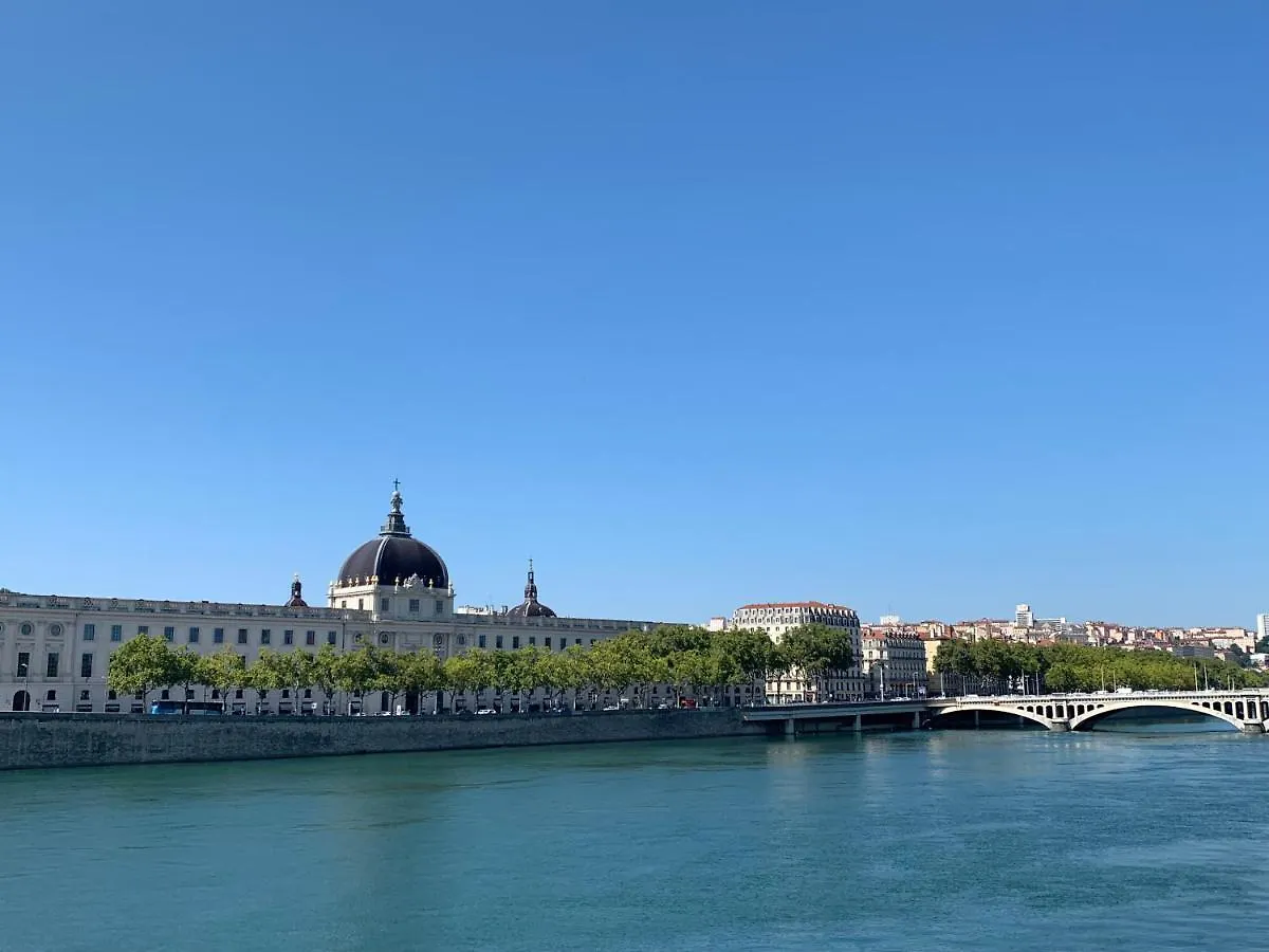 Studio Vieux Lyon Francie